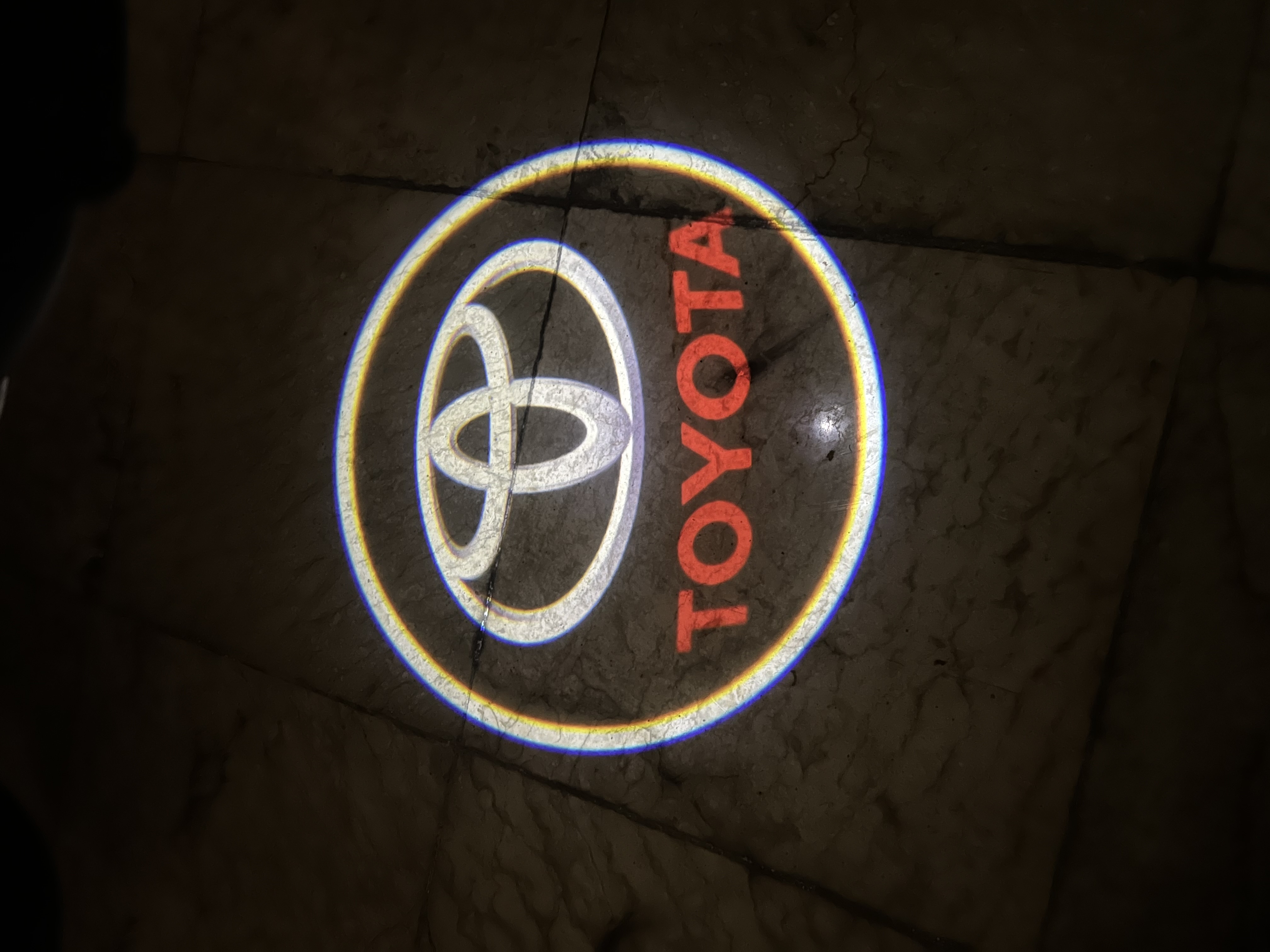 ولکام لایت طرح Toyota رودری خودرو سنسوردار | چراغ خوش‌آمدگویی درب ماشین