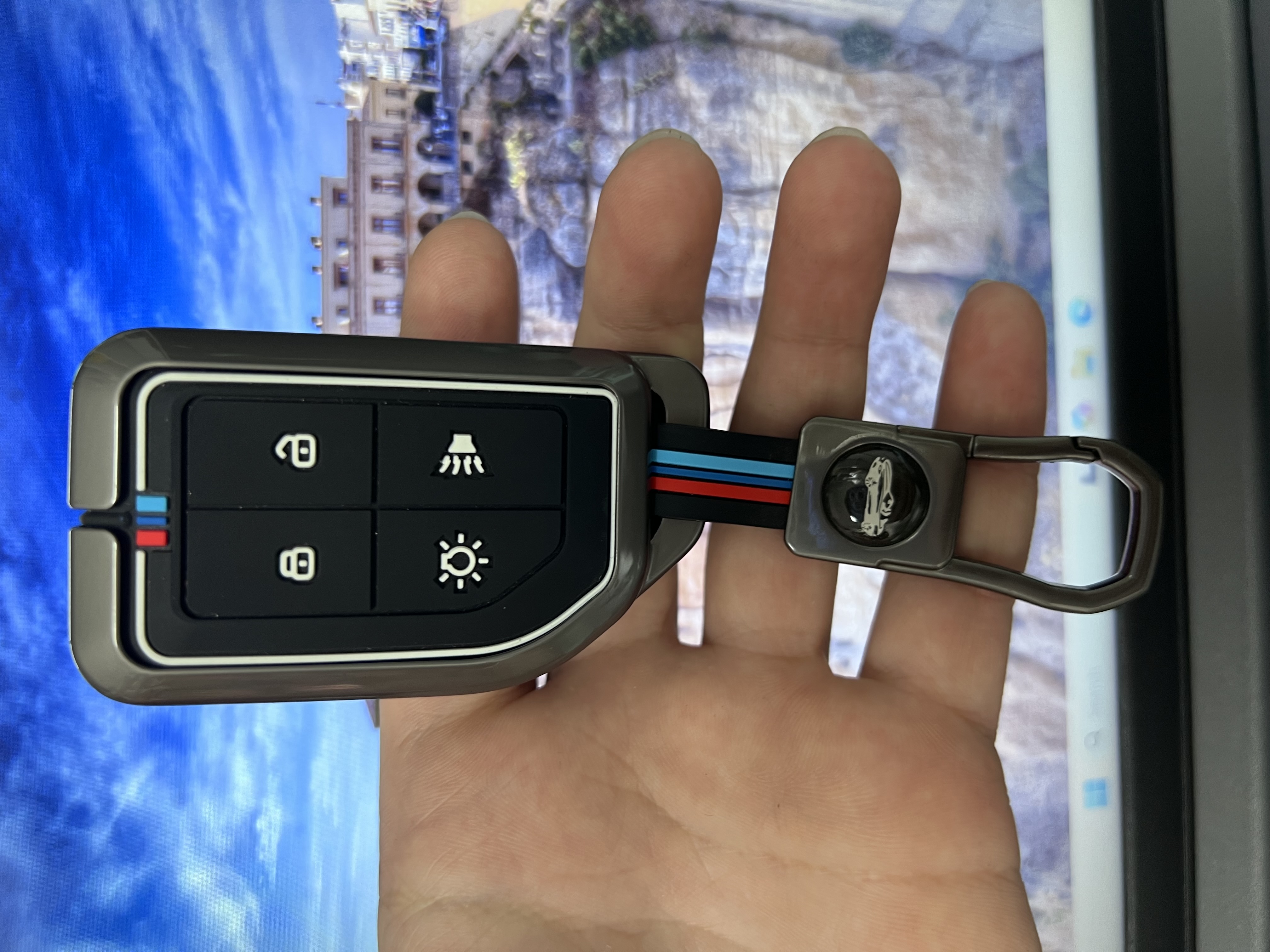 کاور فلزی Volvo